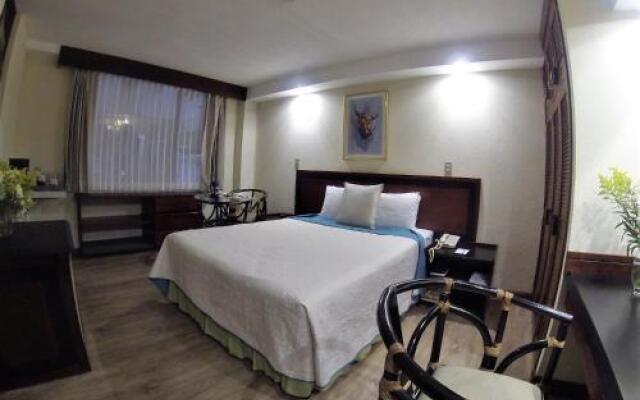 Apart-Hotel Suites Reforma