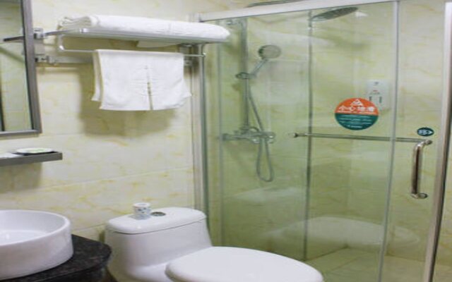 GreenTree Inn Guangxi Liuzhou Railway Station Hongguang Road Express Hotel