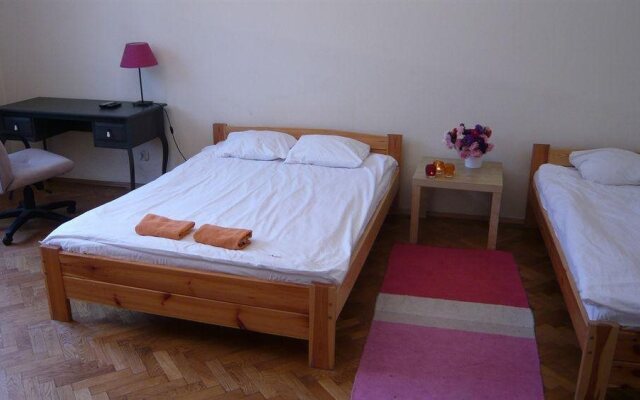 Aston. Hostel