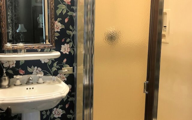 Rosemary Inn Bed & Breakfast