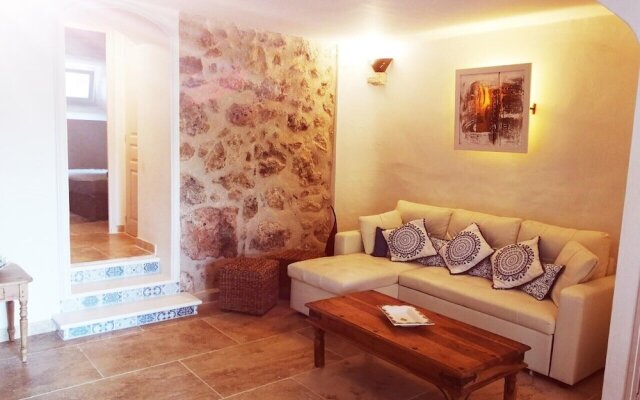 Bastide Provençale Les Mûriers d'Engaspaty
