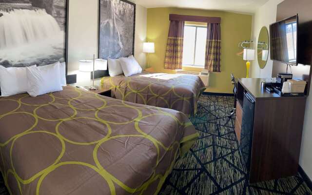 Super 8 by Wyndham York NE