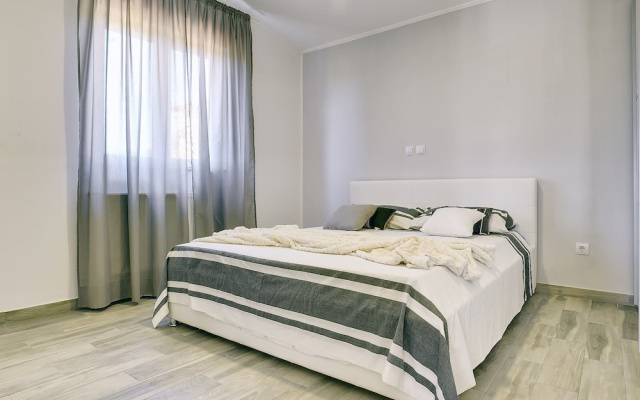 Boutique Villa in Peroj With Garden