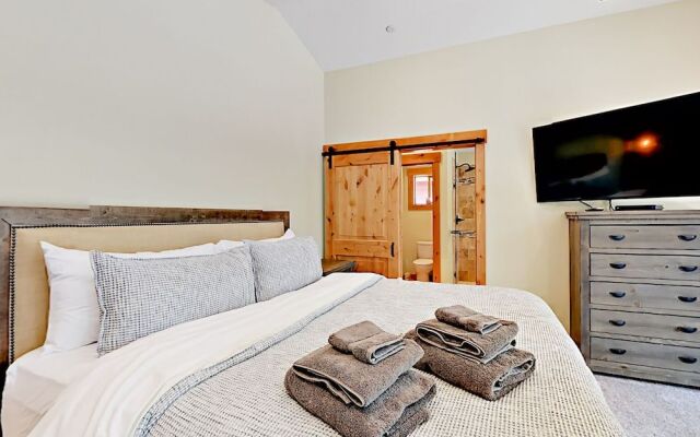 1573 Cree St Home