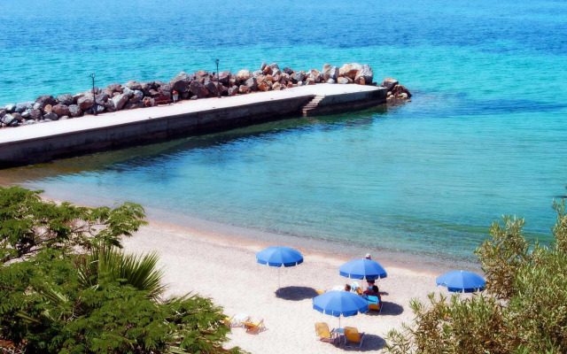 Xenios Loutra Village Beach Hotel