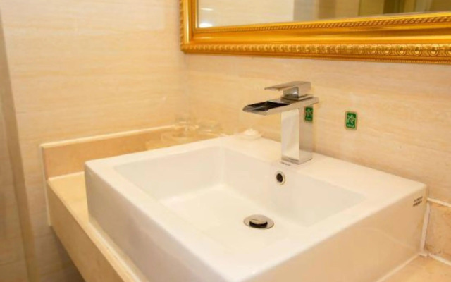 Pengcheng International Chain Hotel