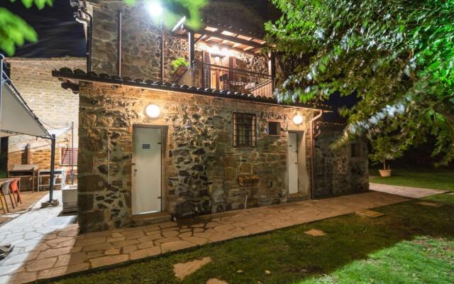 Farmhouse for 16 People in Lazio