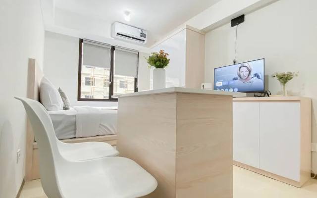 Neat Studio Room Apartment Meikarta