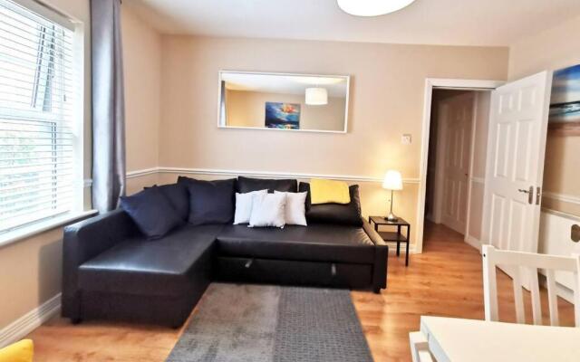 Spacious 2bed apartment city centre