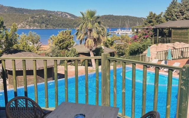 Teras Orhaniye