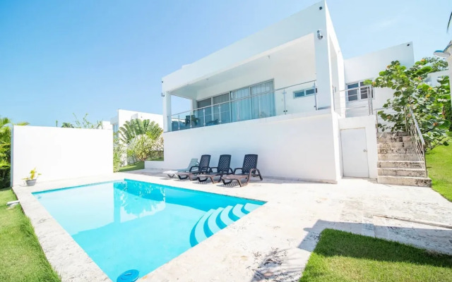 Amazing 2br Villa Near Surfing Beaches!