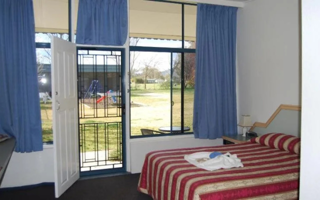 Holbrook Settlers Motel