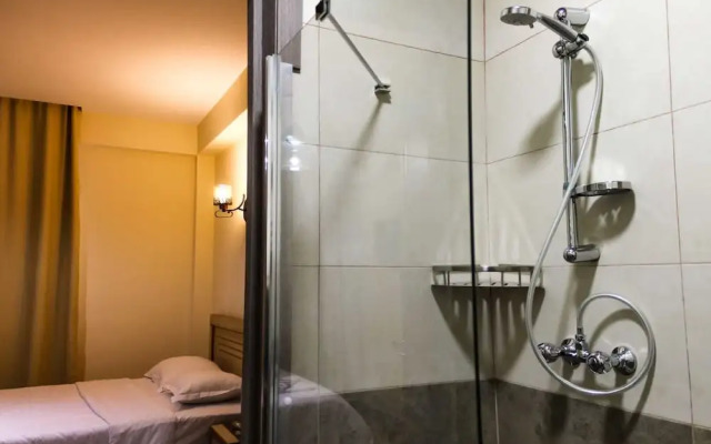 hostel house pluse
