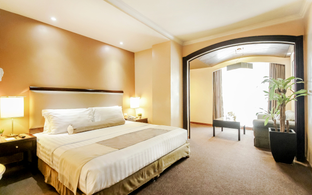 Makati Palace Hotel