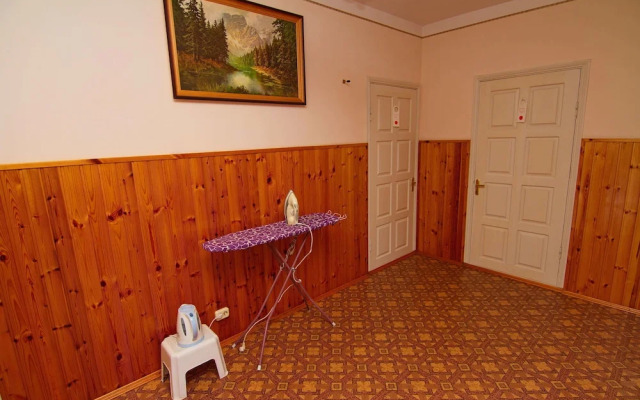Lazur Guest House