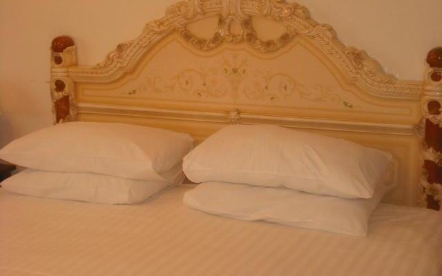 Castle Lodge B&B