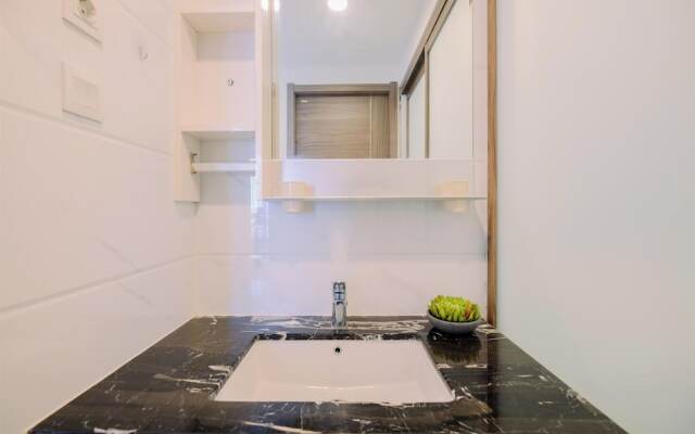 Modern Look 2Br At Sky House Bsd Apartment