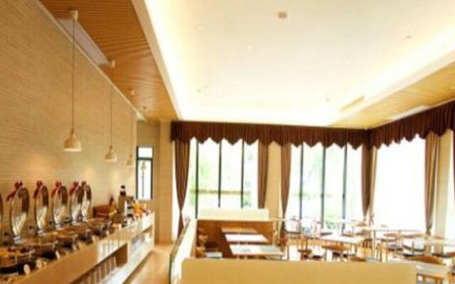 Ji Hotel (Haining Haichang South Road Leather City