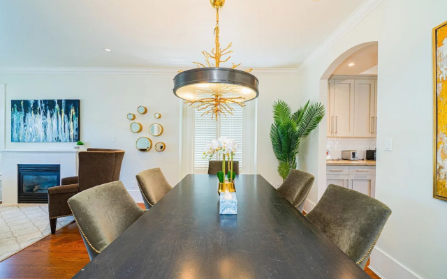 Timeless Retreat Near Central Vancouver