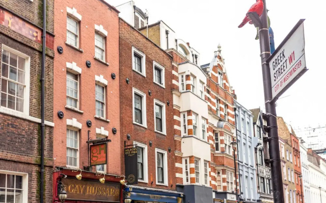 Greek Street Penthouse