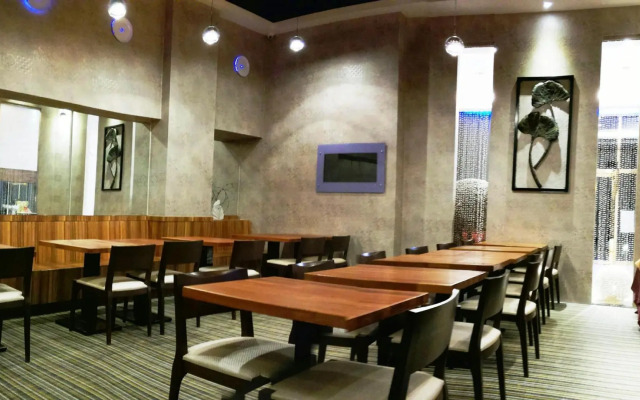 Golden Hotspring Hotel