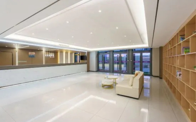 Tuyue Hotel (Dalian North Railway Station)