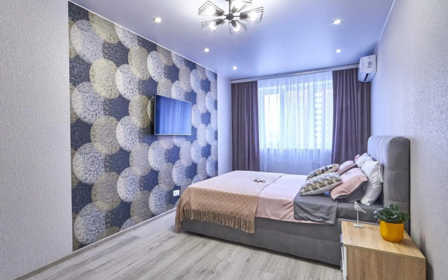 Апартаменты на проспекте Героев Отечества 4