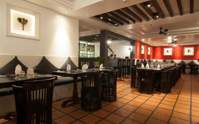 La Rose Suites