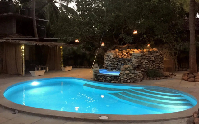 Shantie Shakthi Vagator Resort with Swimming Pool