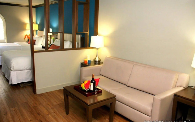 The BLVD Hotel & Suites