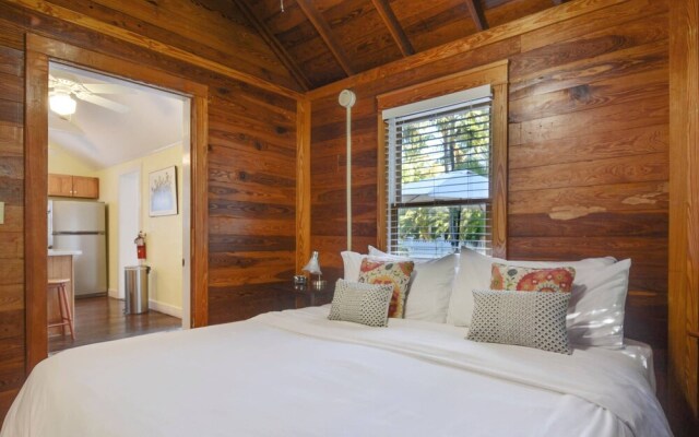 First Breath by Avantstay Close to Old Town w/ Pool Month Long Stays Only