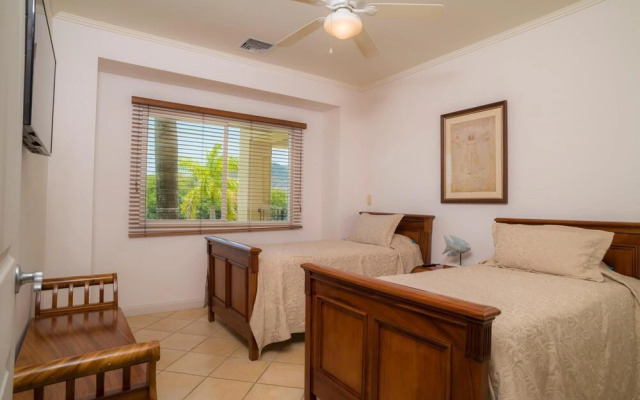 Del Mar 1F - 3 bdr 2 Bath Ocean View