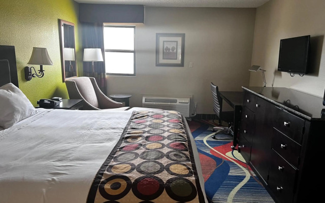 Apple Tree Inn and Suites