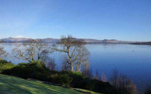 Auchenheglish Lodges - 7 Lomond Castle