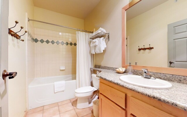 Sunstone #320 2 Bedroom Condo by RedAwning