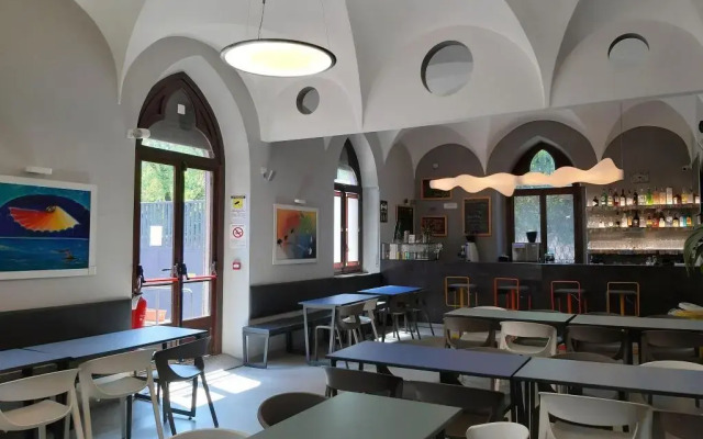 Babila Hostel & Bistrot