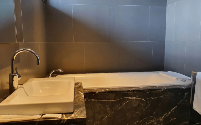 JS Boutique Hotel
