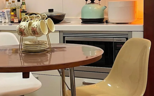 Beijing Furnished Apt with Queen bed