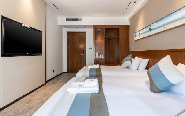 Yintan Zeyinju Hotel