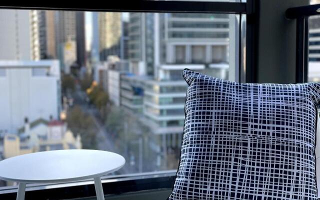 KOZYGURU SYDNEY CBD Family Friendly 3Bed APT NHA653-1702
