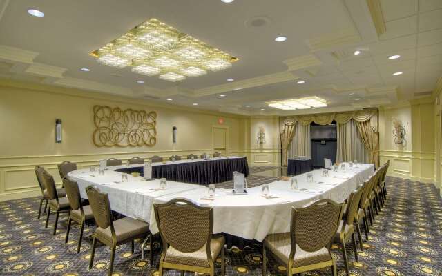 Eden Resort and Suites, BW Premier Collection