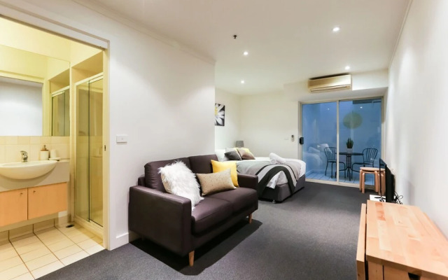 WILLOW, Carlton Studio Apartment