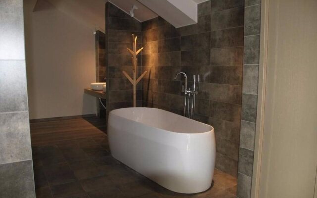 Floral Hotel Blue Minshuku