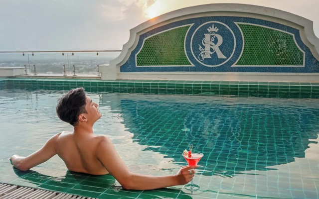 Rex Quang Binh Hotel