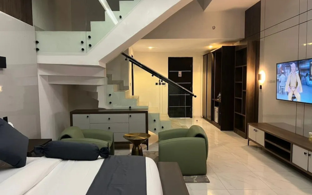 Emilton Hotel