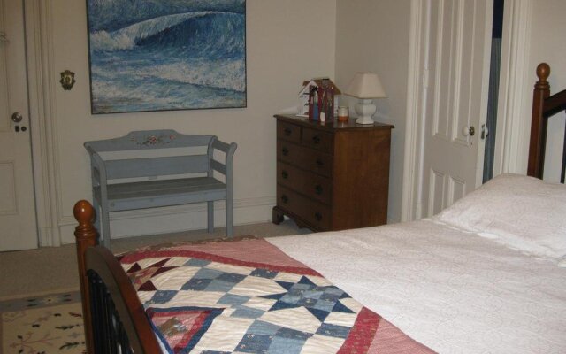Chapin Park Bed & Breakfast