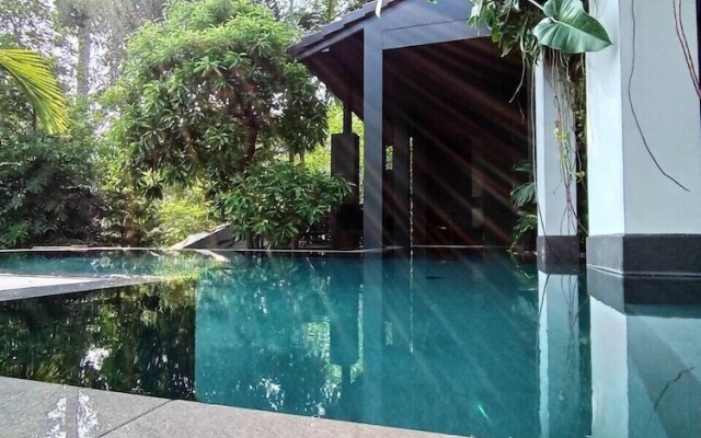 Safe House 168