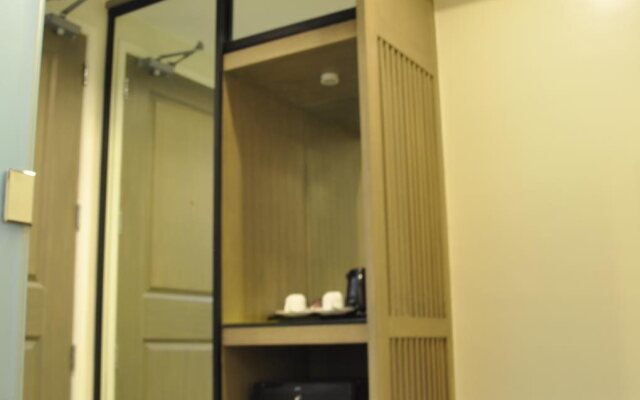 Magallanes Square Hotel