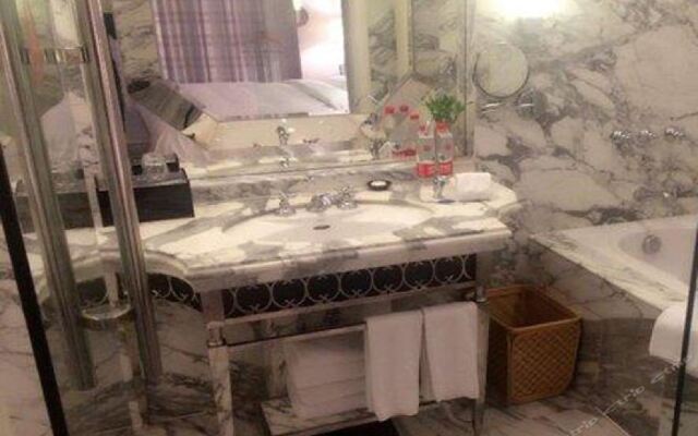 Yuncheng Jianguo Hotel