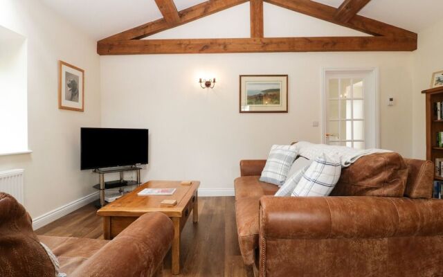 Little Fulford Barn